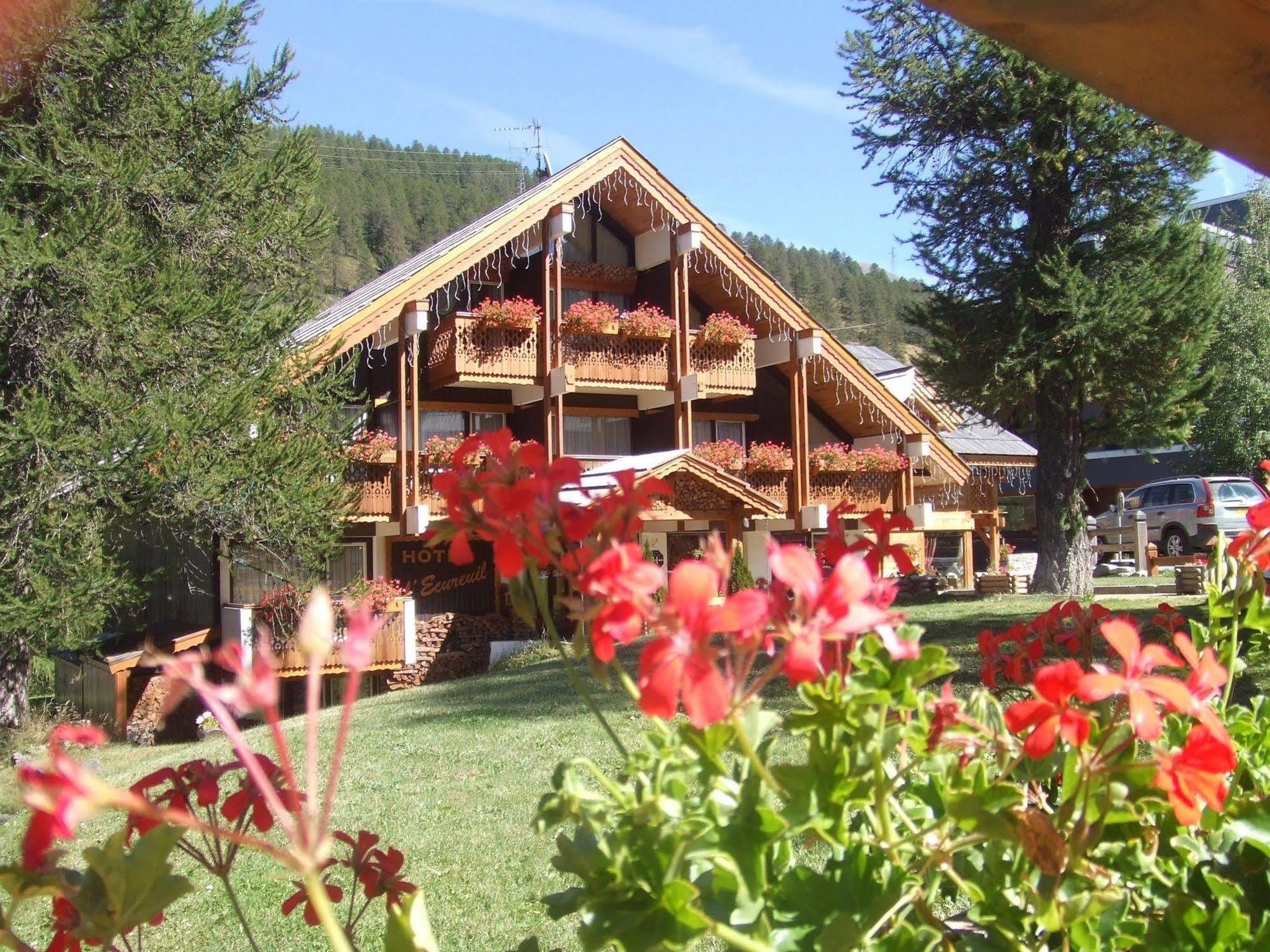 Hotel Ecureuil Vars  Exterior foto